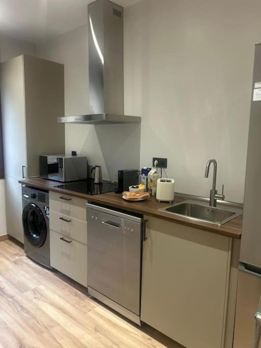 Coqueto Apartamento Cerca Del Casco Viejo Con Garaje Gratis Bilbao Buitenkant foto